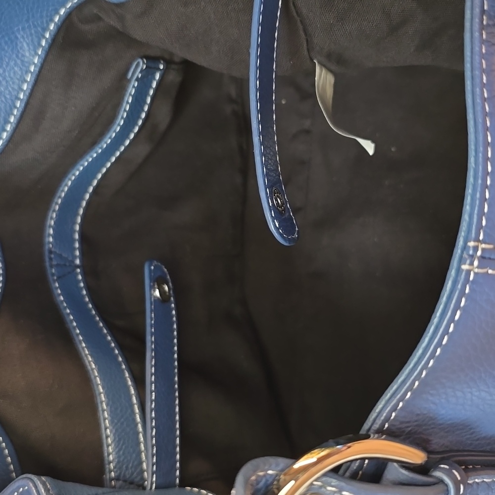 TIGNANELLO Blue Leather Handbag with Charm Soft As Butter!!! - Picture 5 of 6